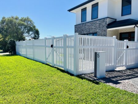 Philippa alternating semi-privacy fence gallery front yard fencing with entry gate by Queensland Fencing Specialists