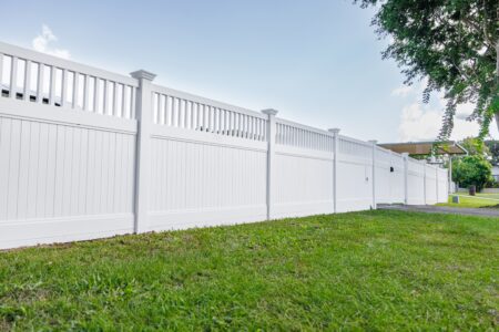 Little Mary - Closed-Top Privacy Fence 1.5 m